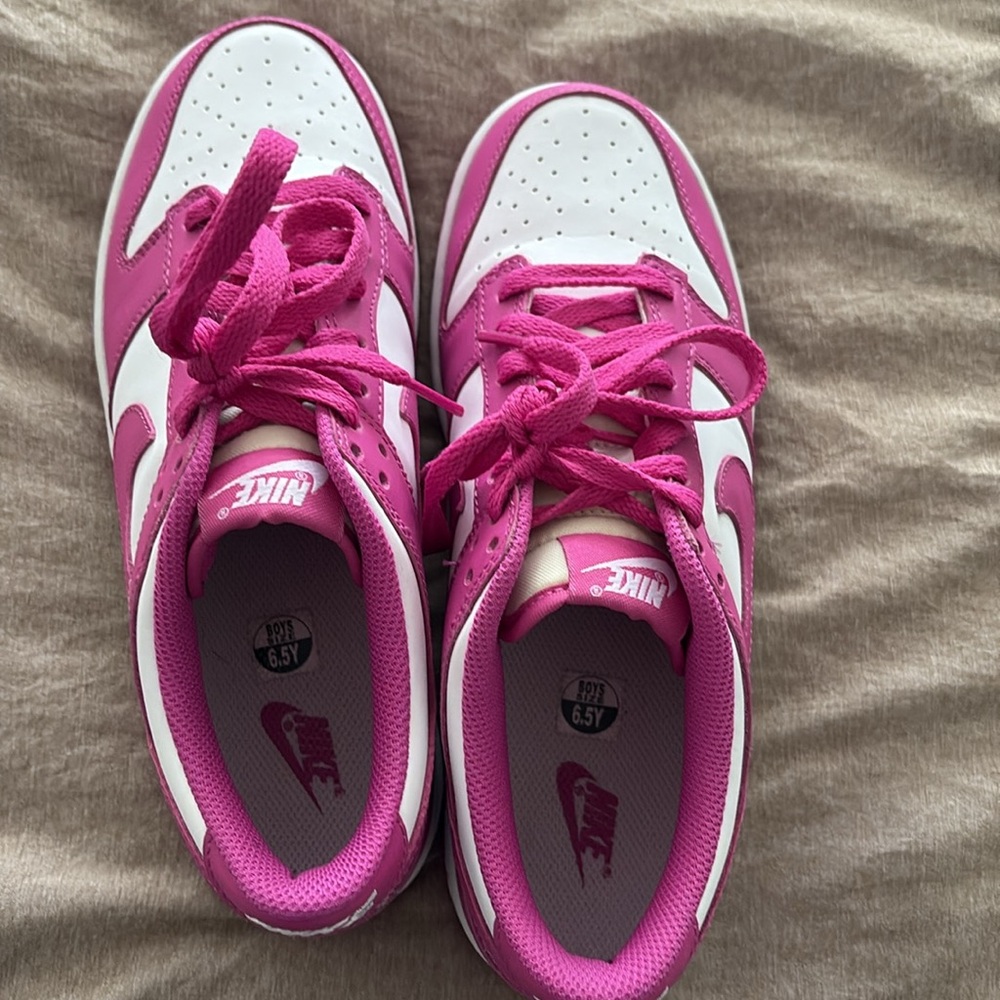 Nike Dunks - Picture 4 of 6